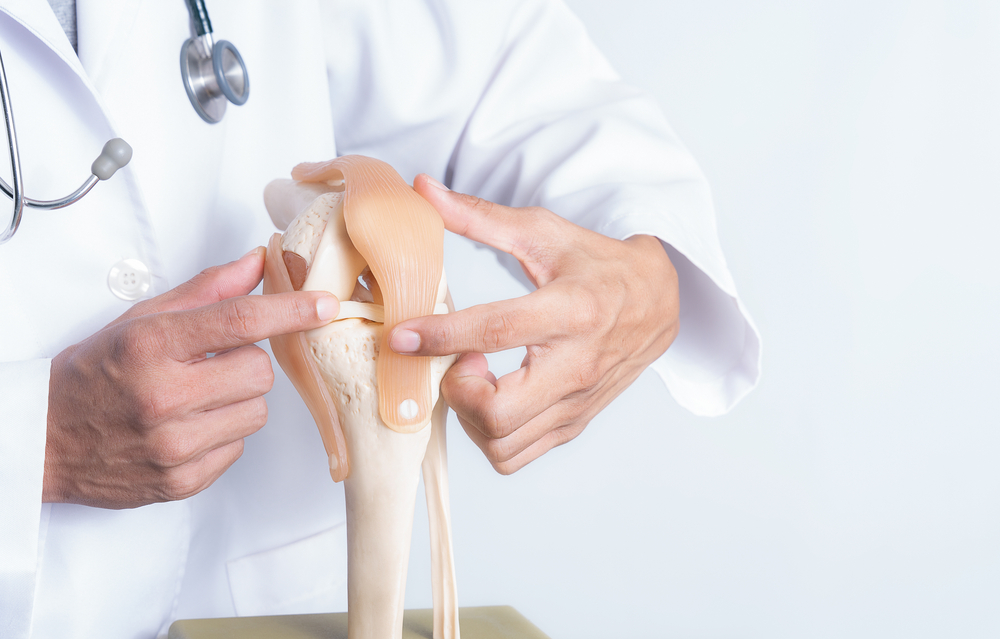 minimally invasive joint replacement